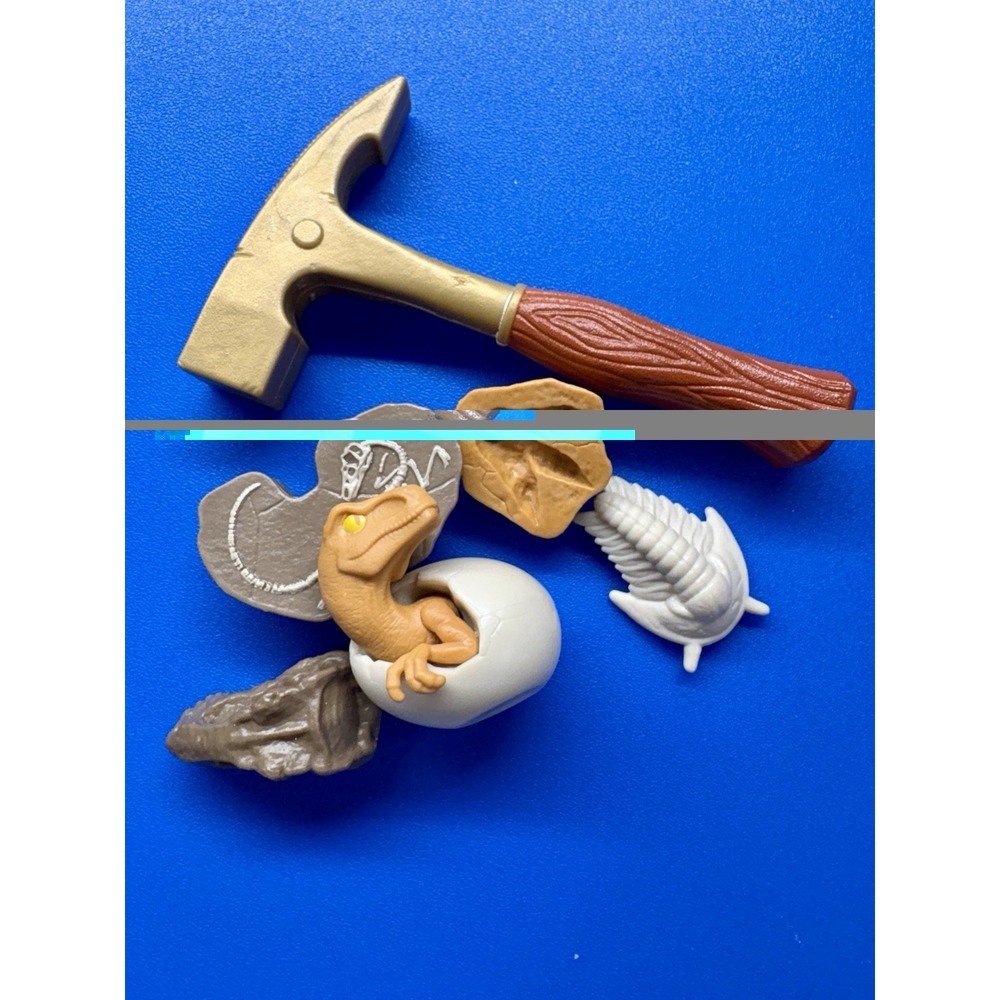 Jurassic Park raptor hatchling Mini‎ Toy Fossils Bones Kids Toy